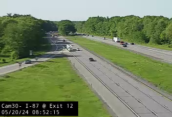Traffic Cam I-87 at Exit 12 - Northbound Player