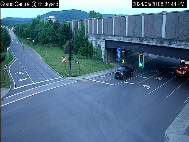 Traffic Cam I-86 Exit 53 Westbound (Brickyard Ln) at Grand Central Ave - Westbound Player