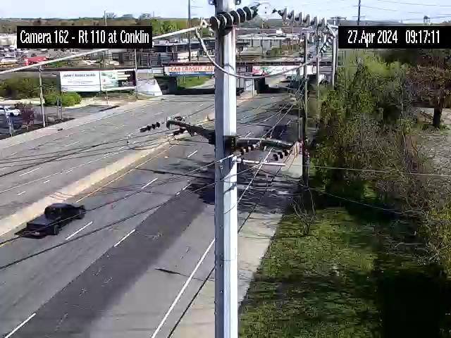 Traffic Cam NY 110 at Conklin St - Southbound Player
