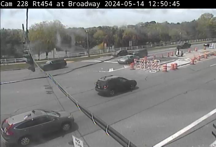 Traffic Cam NY 454 at Broadway Ave; Northeast Player
