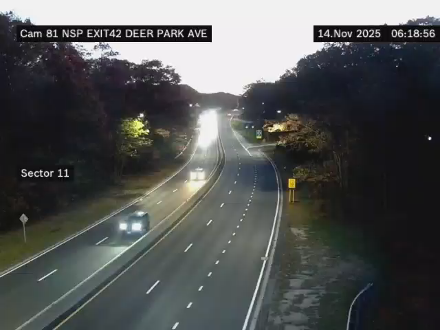 NSP at Deer Park Ave - Eastbound Traffic Camera