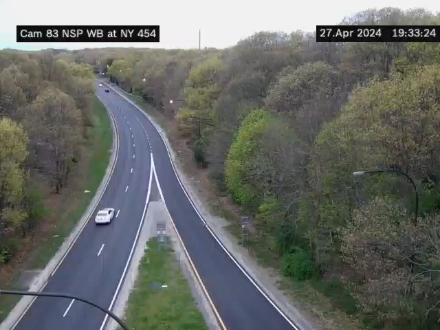 Traffic Cam NSP Eastbound at NY 454 - Veterans Memorial Hwy - Westbound Player