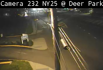 Traffic Cam NY 25 at Deer Park Road East Player