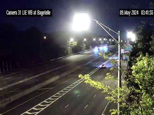 Traffic Cam I-495 at Bagatelle Rd - Westbound Player