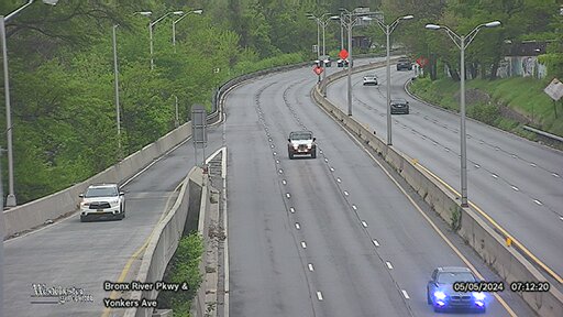 Bronx River Parkway at Yonkers Avenue - Northbound Traffic Camera