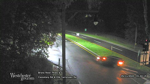 Bronx River Parkway at Cemetery/Old Tarrytown Rd - Southbound Traffic Camera