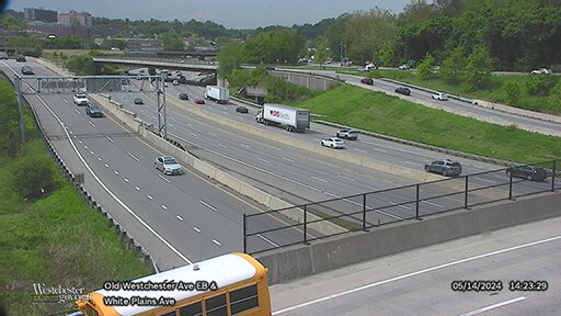 Traffic Cam I-287 at White Plains Avenue - Eastbound Player