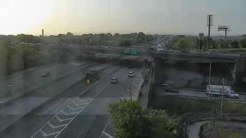 Traffic Cam New York › East: I-495 at ramp to W/B BQE Player