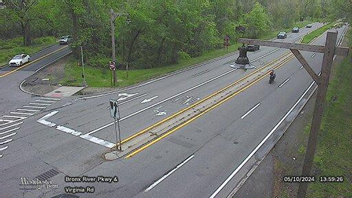 Traffic Cam Yonkers › South: Bronx River Parkway at Virginia Road Player