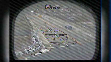 Traffic Cam Yonkers › South: SB Approach Westchester Ave EB & White Plains Avenue Player
