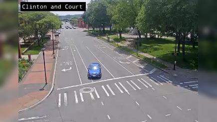 Traffic Cam Rochester: Clinton Ave at Court St Player