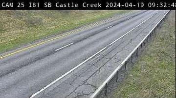 Hinmans Corners › South: I-81 at VMS 11 (Castle Creek) Traffic Camera