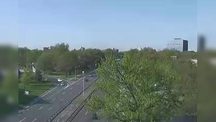 Traffic Cam New York › South: 908A at New England Thruway/Overpass Player