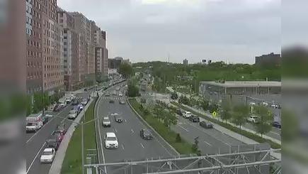 Traffic Cam New York › South: NY895 at Jennings Street Player