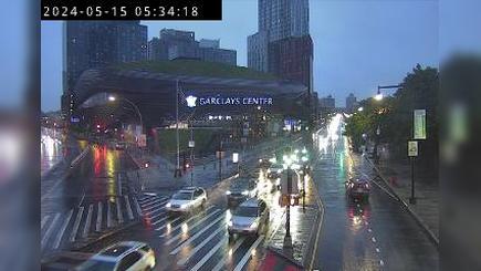 Traffic Cam New York: Flatbush Avenue @ Atlantic Avenue Player