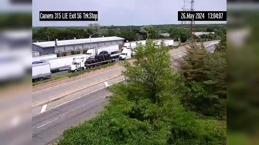 Traffic Cam Brightwaters › West: 495 Westbound at Exit 56 Rest Area Camera Player