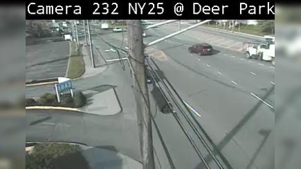 Traffic Cam Northport: NY 25 at Deer Park Road East Player