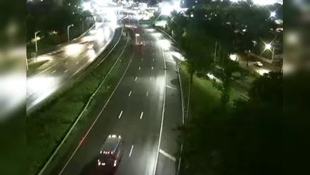 Traffic Cam New York › West: I-278 at Forest Avenue Player