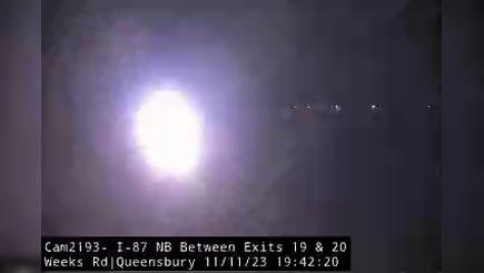 Traffic Cam Queensbury › North: I-87 Northbound at Weeks Rd Player