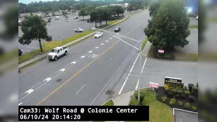 Traffic Cam Colonie › South: Wolf Rd SB at - Center Player