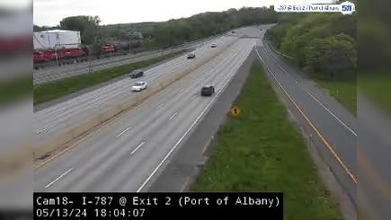 Traffic Cam Albany › South: I-787 SB at Exit 2 (Port of) Player