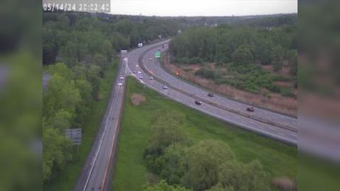 Traffic Cam Town of Salina › South: I-81 north of Exit 23 (Liverpool) Player