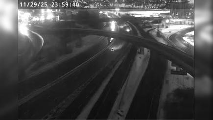 Traffic Cam Town of Salina › South: I-81 north of Exit 22 (Hiawatha Blvd) Player