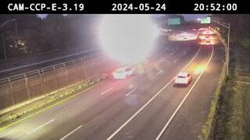 Traffic Cam Yonkers › East: Cross County Parkway at Exit 9 (HRP - SB) Player