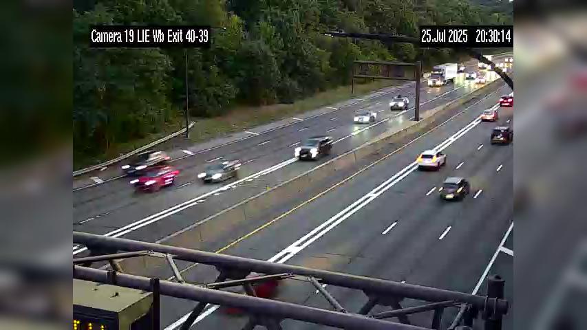 Traffic Cam Westbury › West: I-495 between Exits 40 and Player