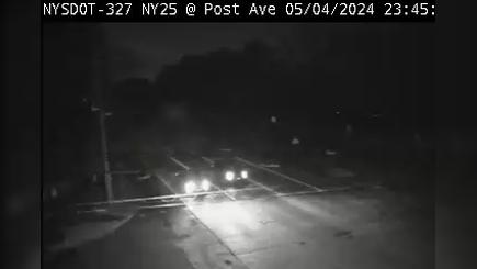 Traffic Cam Westbury › East: NY 25 - RT25 Eastbound at Post Ave Player