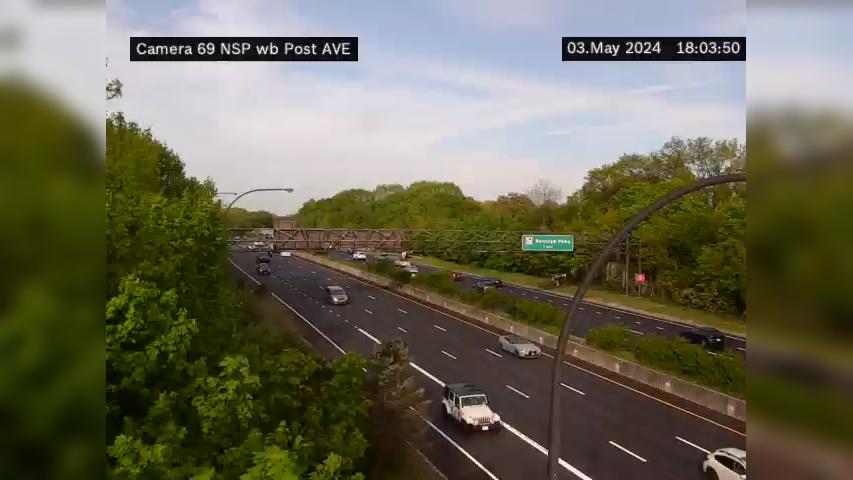Traffic Cam Westbury › West: NSP at Post Ave Player