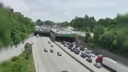Traffic Cam New York › North: I-678 at Queens Blvd./Entrance ramp Player