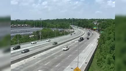 Traffic Cam New York › North: I-678 at Grand Central Pkwy/Interchange Player