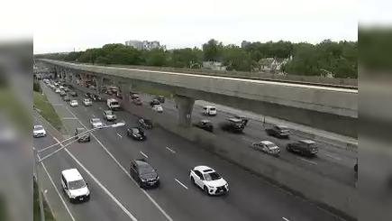 Traffic Cam New York › South: I-678 at Btwn. 115th Ave. & 116th Ave Player