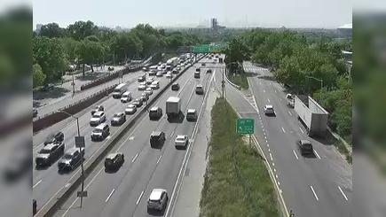Traffic Cam New York › West: I-495 at 138th Street Player