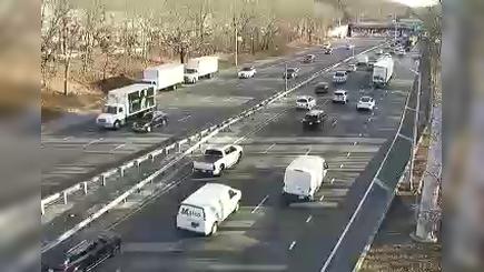 Traffic Cam New York › South: I-295 at 56th Avenue Player