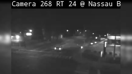 Traffic Cam East Williston › East: NY 24 Eastbound at Nassau Blvd Player
