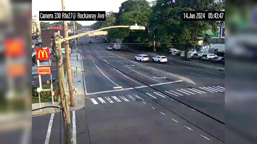 Traffic Cam Valley Stream: NY 27 at Rockaway Ave Player