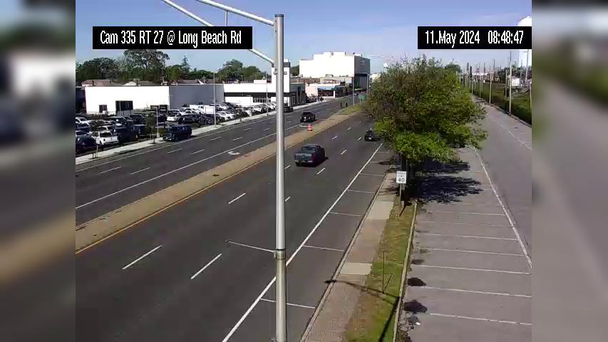 Traffic Cam Rockville Centre › West: NY 27 at Long Beach Road Player
