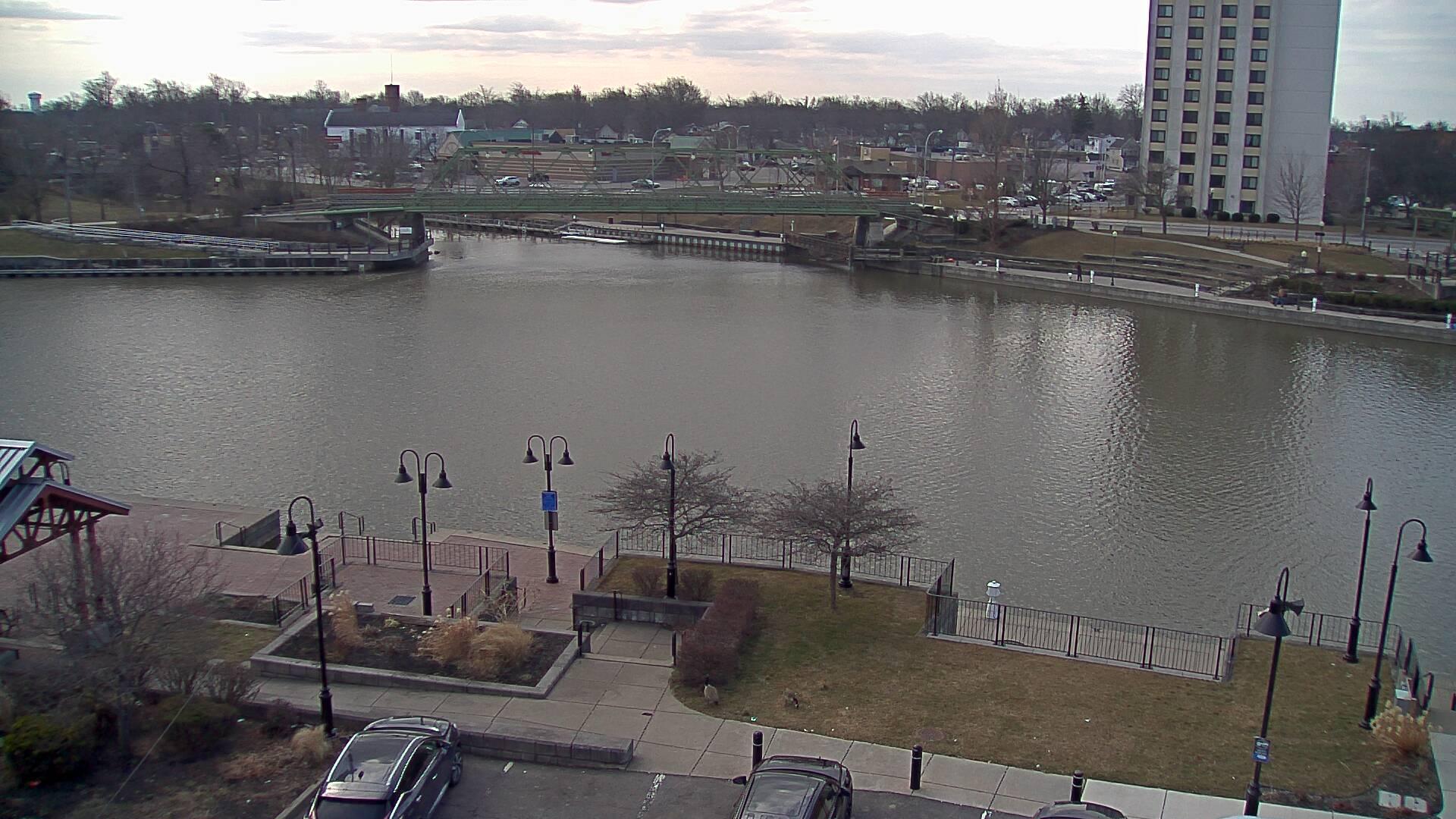 Tonawanda: North - NY, Gateway Harbor Traffic Camera