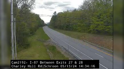 Schroon Lake › North: I-87 Northbound at Charley Hill Rd Schroon (South of Exit) Traffic Camera