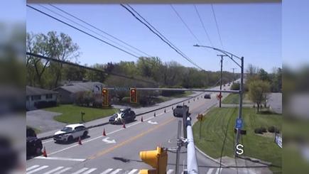 Traffic Cam East Rochester: Winton Rd at Westfall Rd Player