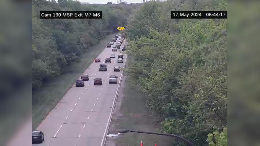 Traffic Cam Rockville Centre › North: MSP between M7 and M6 (north of Babylon Tpke) Player