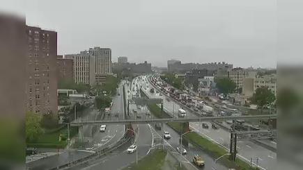 Traffic Cam New York › East: I-495 at Grand Central Parkway Player