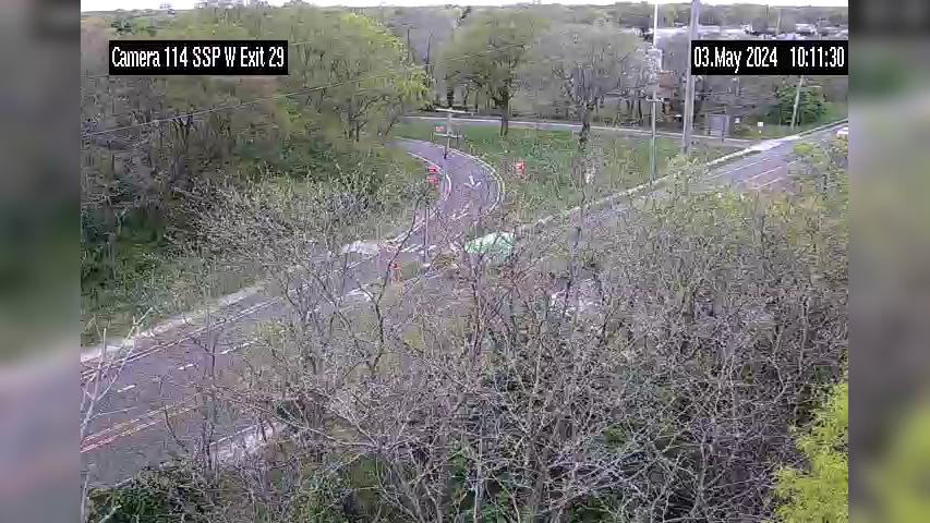 Traffic Cam North Wantagh › West: SSP at Exit 29 - NY 107 Player
