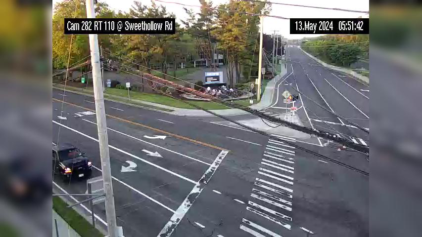 Huntington › North: NY 110 Northbound at Pinelawn - Sweet Hollow Road Traffic Camera