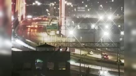 Traffic Cam New York › West: I-278 at 45th Street Player