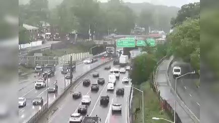 Traffic Cam New York › West: I-495 at 220th Street Player
