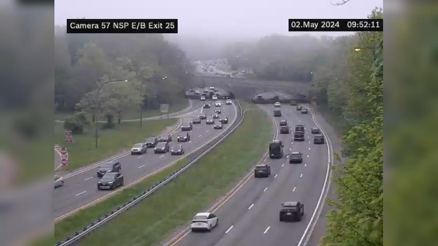 New York › East: NSP West of Lakeville Road Traffic Camera