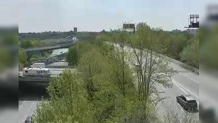 Traffic Cam New York › East: I-278 at 31st Avenue Player
